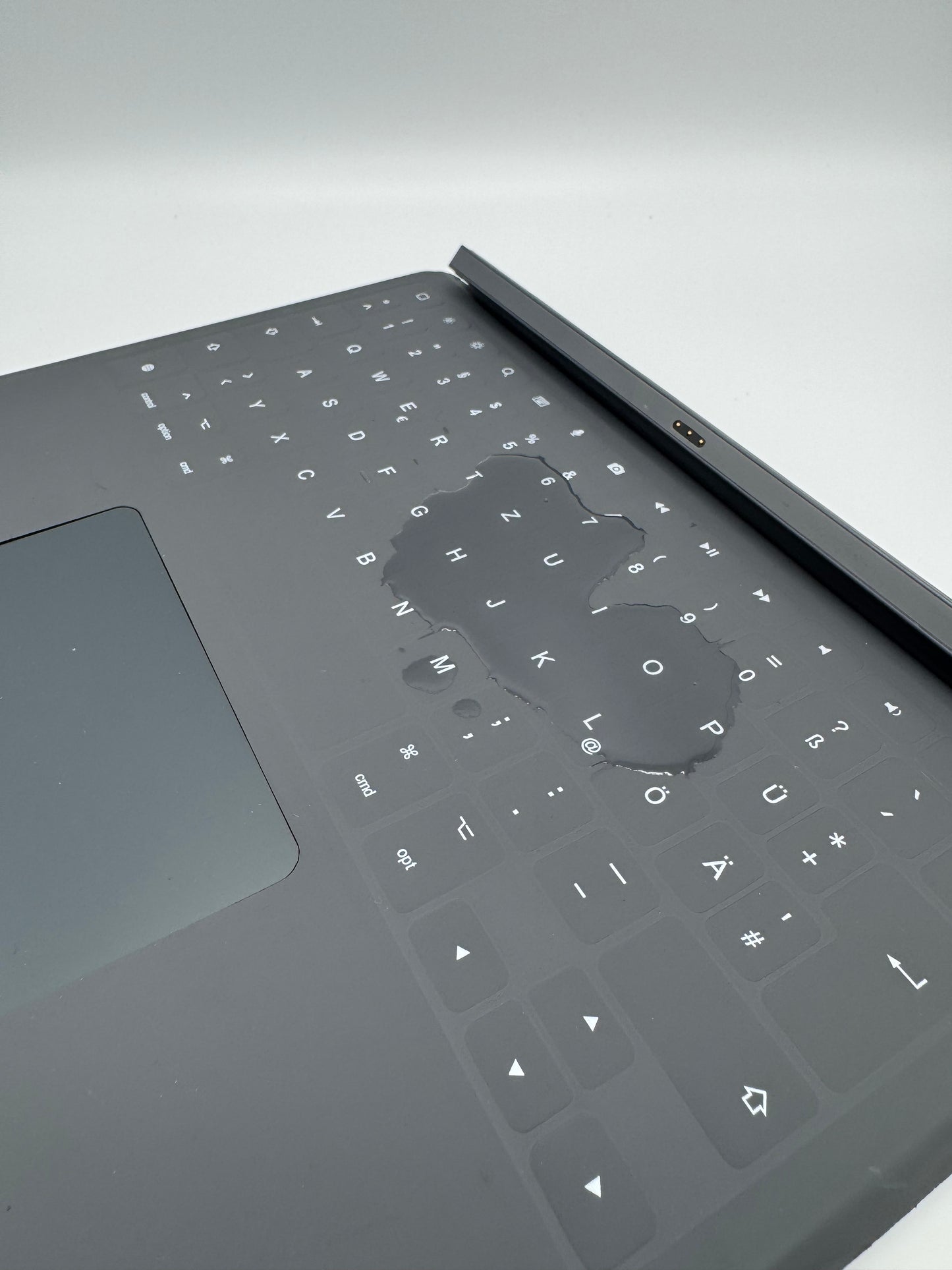 ClaZo Smart Rugged Touch Keyboard 10.9